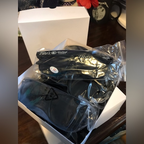 Tito’s Vodka Sunglasses Black - Picture 9 of 9